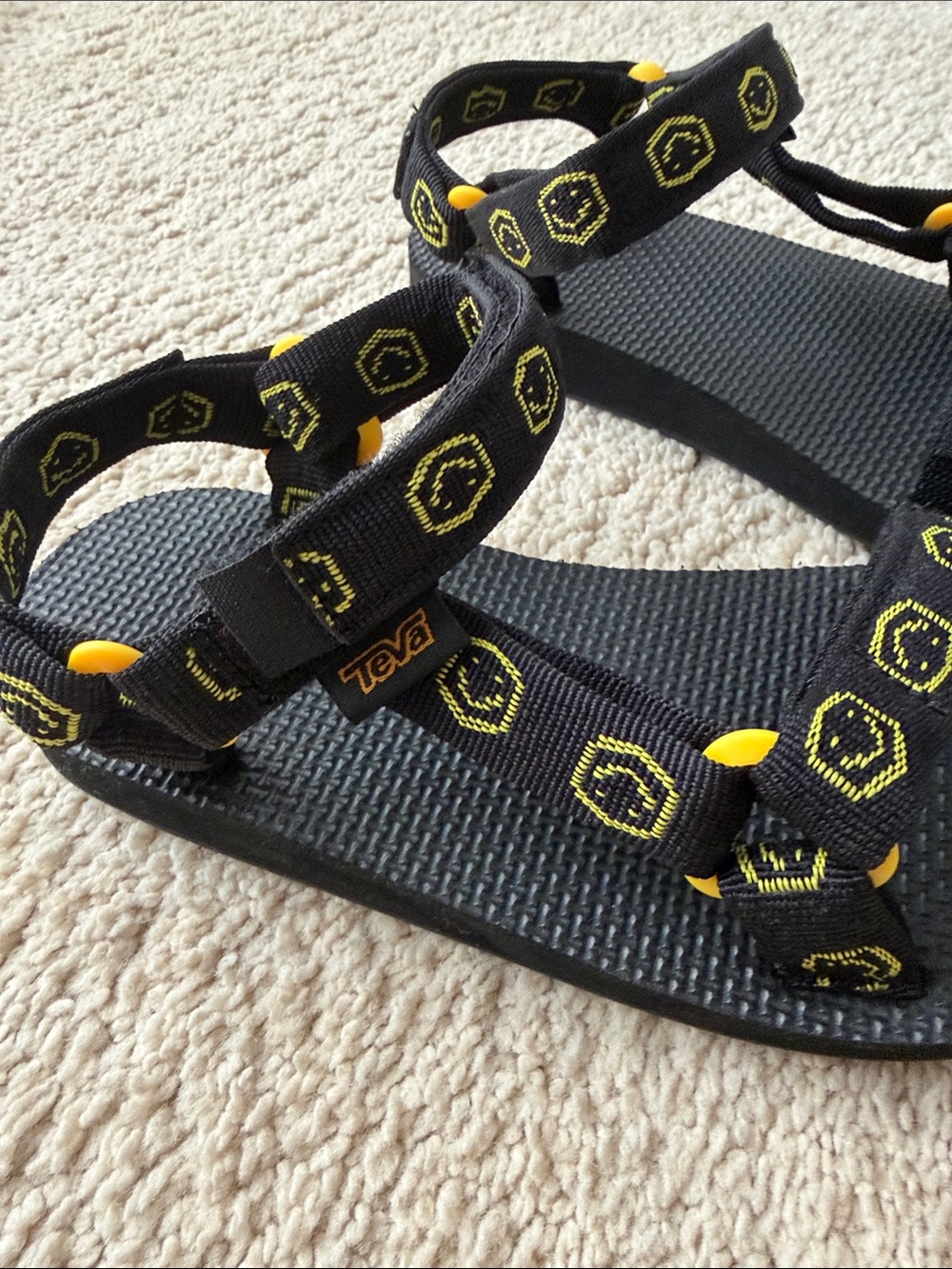 Teva Kids Sandals with Black/Yellow Smiley Face Print - Big Kid size 2 - Picture 3 of 4